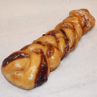 Tiger Tail Donut (Chocolate & Walnut)
